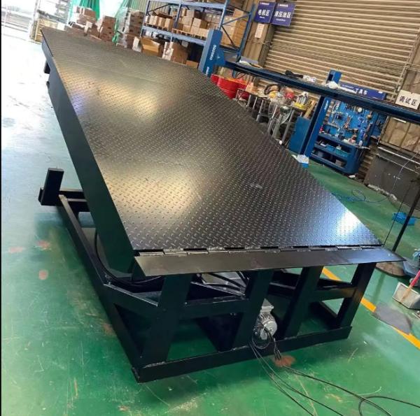 Quality 16mm Thickness Telescopic Lip Dock Leveler Hydraulic Dock Leveler for sale