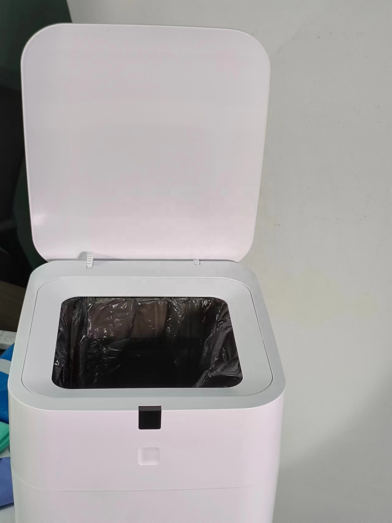 Factory Price Smart Bin Self Sealing Auto Refill continuous garbage bag