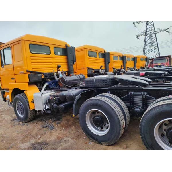 Shacman Orange Color Right-Hand Drive Tractor Truck F3000 6X4 Heavy Head Tractor Truck