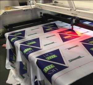 China Professional Fabric Laser Cutter Equipment , Automatic Fabric Cutting Machine wholesale