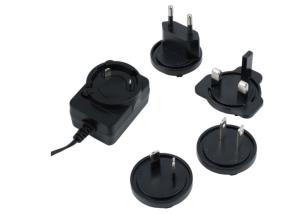 China Solar Charging Universal AC DC Power Adapter with US Plug 0.2 Pounds on sale