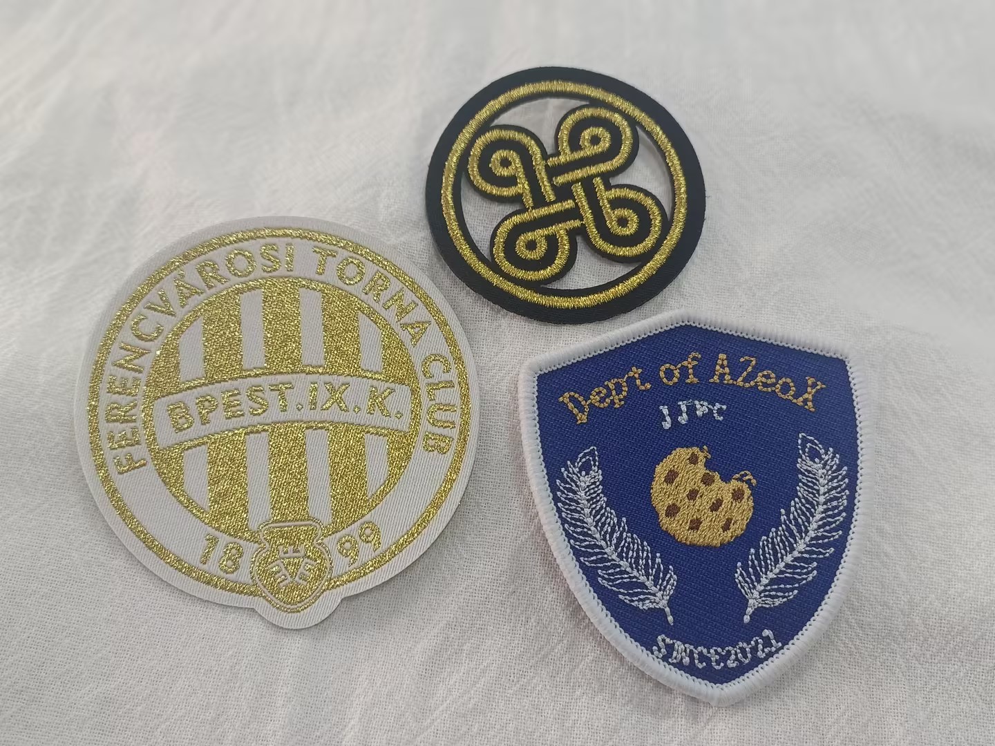China Customized Exquisite Logo Design Full Embroidered On Fabric Patches For Clothing wholesale