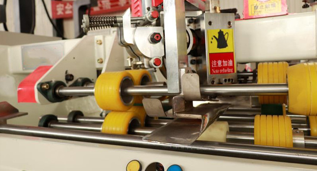 2000mm Carton Box Stitching Machine Double Servo Motor Single Piece