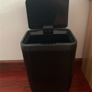China Automatic Smart Garbage Bin , Intelligent Trash Can Noiseless Operation wholesale