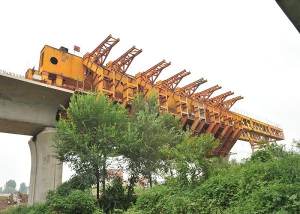 Quality Railway Hydraulic Bridge Erecting Crane , MSS System For Overheadbridge for sale