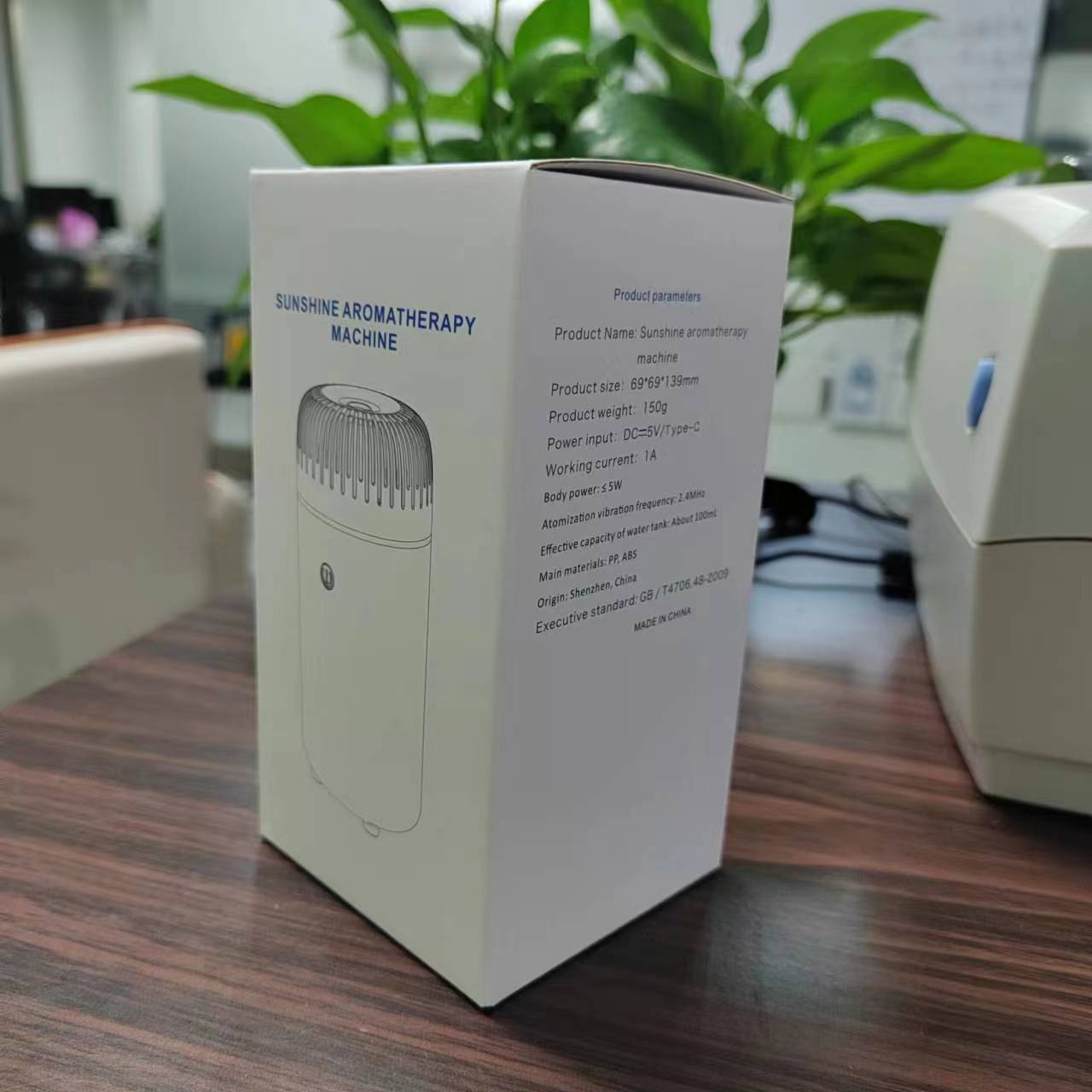 100ml Portable Modern Led Colorful 5V Usb Mini Car Aroma Essential Oil Diffuser Mist Air Humidifier Purifier Air Freshener