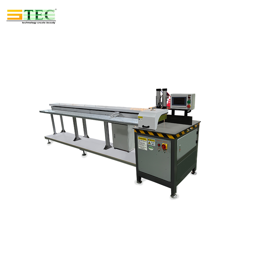 Automatic measuring aluminum cutting machine front view