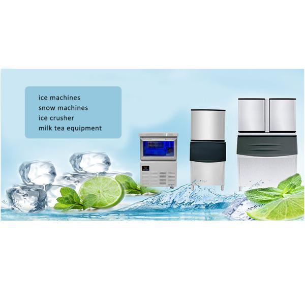 The Nissan 40 kg stainless steel commercial ice cube machine can be customized to size ice cubes for use in bars