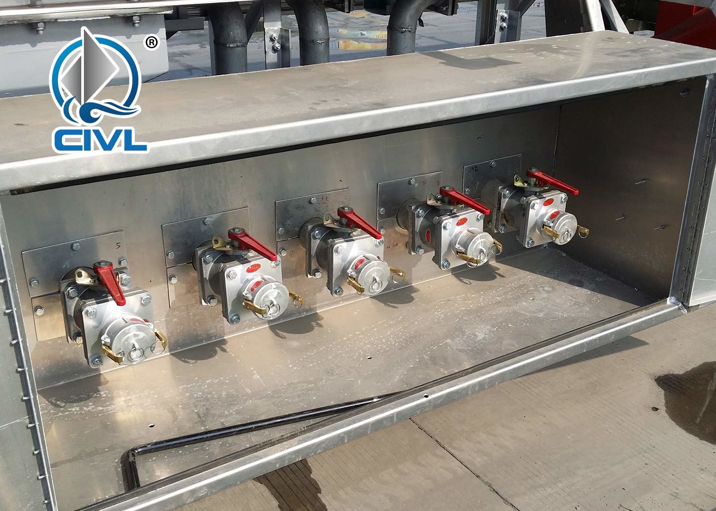 3 Axles 50000 Liters Fuel Semi Tanker Trailer For Carrying Storing Oil With Gun Pump Flow Meter