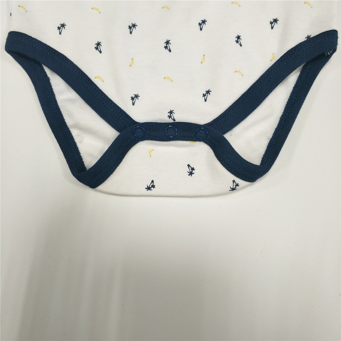 Comfortable and Stylish Baby Romper Made of 100% Organic Cotton for Ages 0-36 Months