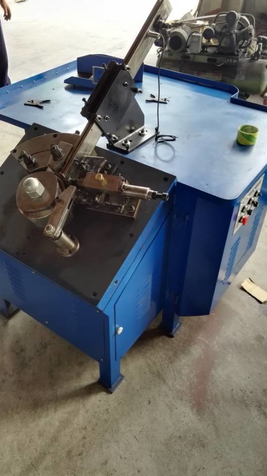 Supply Thread Rolling Machine with 730mm Vibrating Plate From Gold Supplier