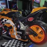 Moto Bike Simulating Arcade Racing Game Machine With Multiple Players Linkable