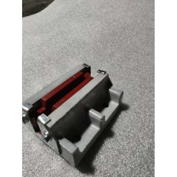 KONE High Quality CWT 16mm Industrial Style Elevator Sliding Guide Shoe Mitsubishi Spare Parts for Hotel Elevators and Lifts