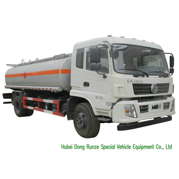 Large Capacity Oil Tanker Truck , Fuel Delivery Tankers With DFA Chassis