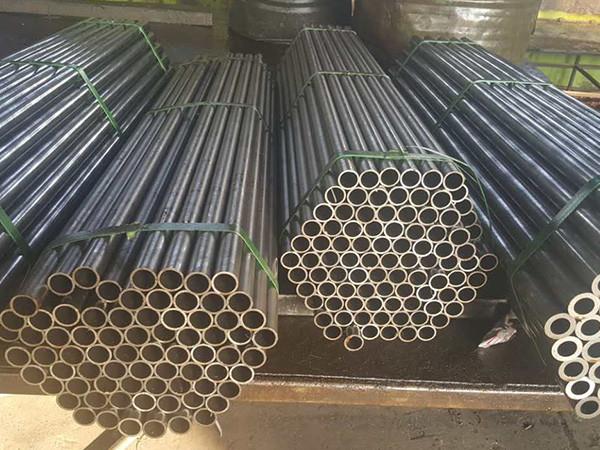 Quality En10305 E215 Seamless Precision Steel Tubes High Strength For Oil / Gas Drilling for sale