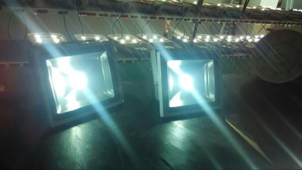 Quality motion activated flood lights  security light sensors / exterior motion sensor light / motion sensor spotlights for sale