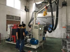 China Industrial Polyurethane Foaming Machine Foam Output 20-50kg/Min on sale