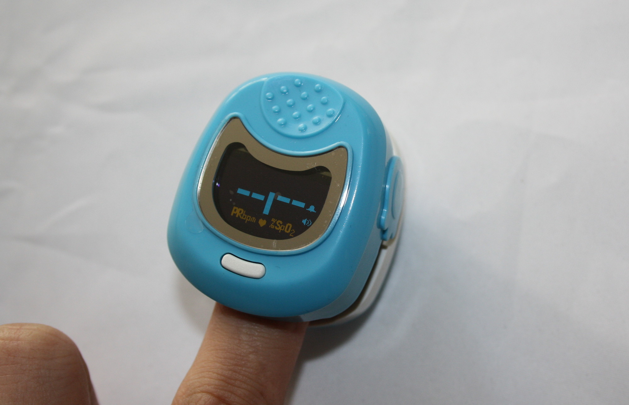 Mini Infant Fingertip Pulse Oximeter Readings Integrated With SpO2 Probe