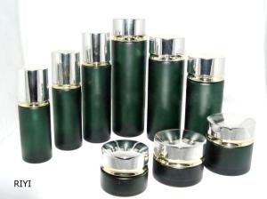 China Custom Colored Empty Emulsion Cosmetic Glass Bottles and Jars 80ML 40ML wholesale