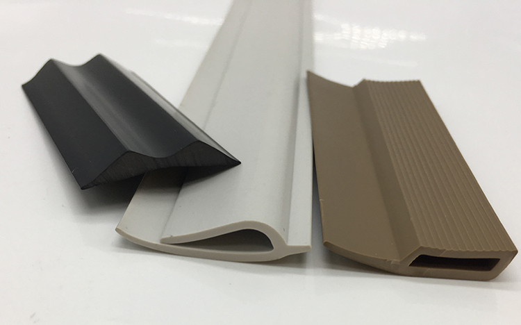 Flexible Plastic Capping Strips for Floor Edges 0.5'' to 8'' Height Sample in 5-7 Days