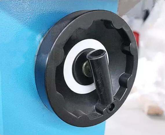 Hydraulic Sheet Metal Notcher Variable Angle Notcher Machine 40-135 Degree
