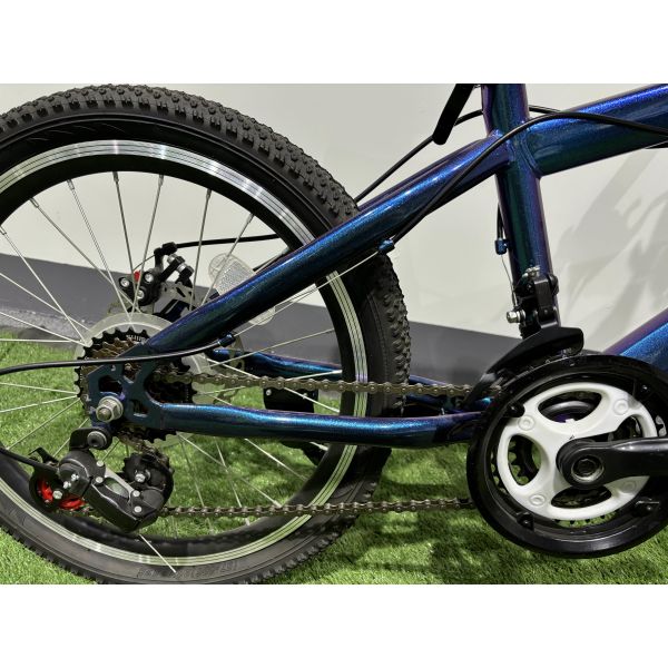 Shimano Tourney 6-Speed Aluminum Mountain Bike With Disc Brakes