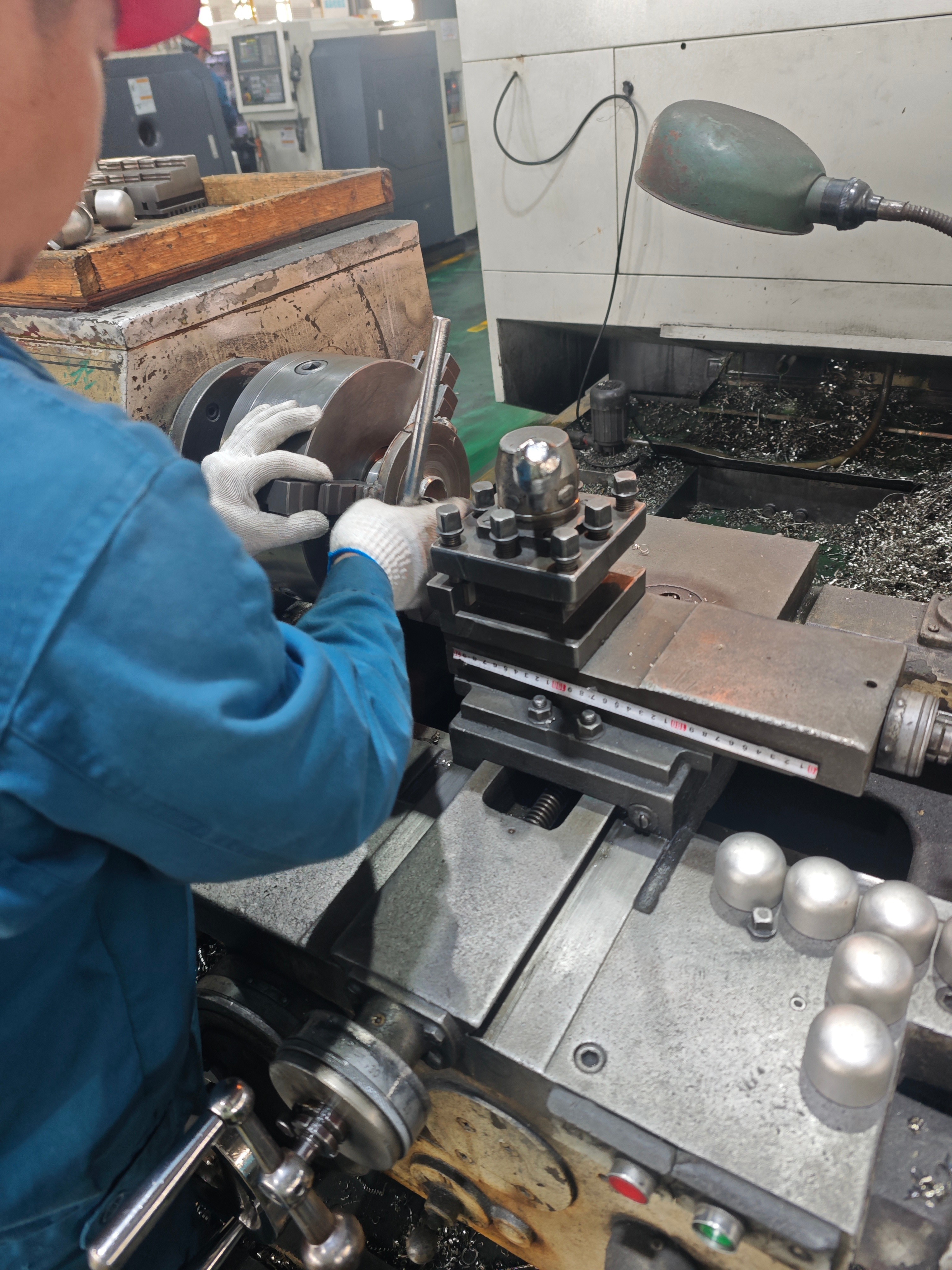 DIN Standard YUHAO Stainless Steel Fittings For Petrochemical Industry Customizable SS Butt Welded Pipe Fittings