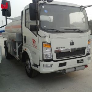 China SINOTRUK HOWO 116HP Refueling Tank Truck Fuel Tank Truck wholesale