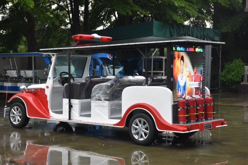 8 Person Battery Powered Electric Fire Truck With 4 Wheel Drive Fire Protection