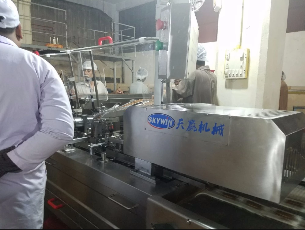 PLC Control Three Color Commercial Cookie Making Machine Chocolate Filled Cookie