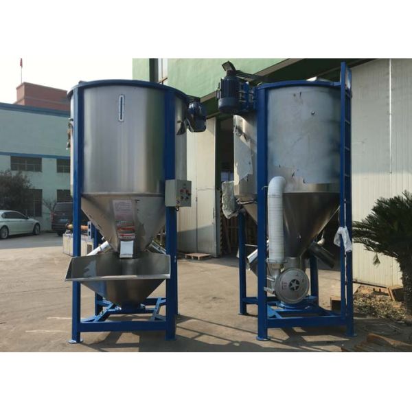 Large Capacity Plastic Mixer Machine Volume 1000L 5.5kw Motor Custom Color