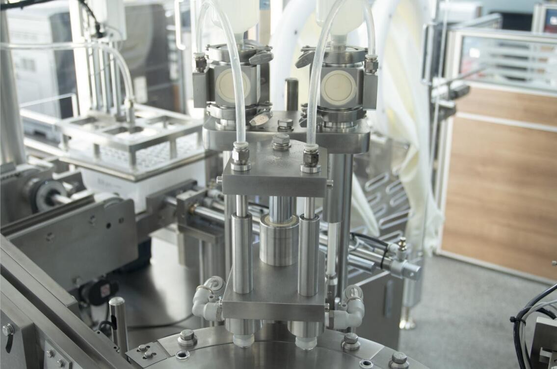 Plastic pre filled syringe filling machine 10 ml pre-filling syringe machine