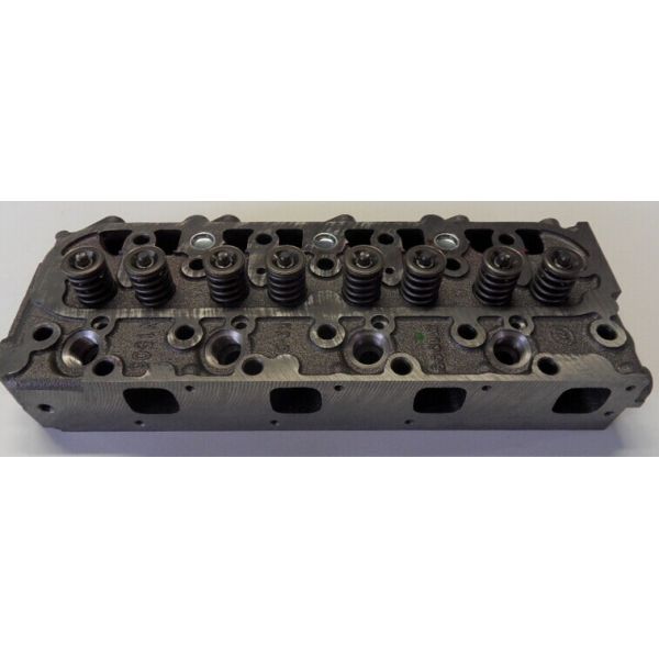 Cast Iron / Aluminum Cylinder Head Used For Kubota 1702 One Year Warranty