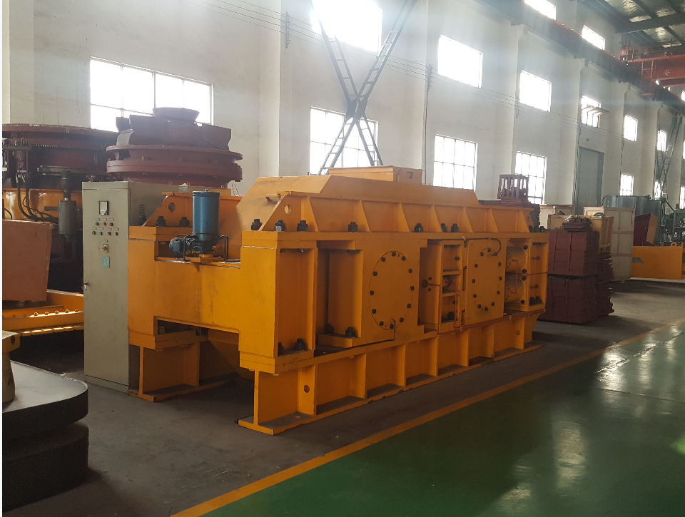 ISO9001 Toothed Roller Crusher Double 2PG 610x400 Limestone