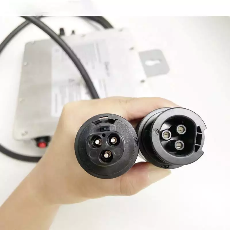 SUN-M80G3-EU-Q0 MicroInverter 800W Solar Inverter Single Phase 2 MPPT Micro Inverter
