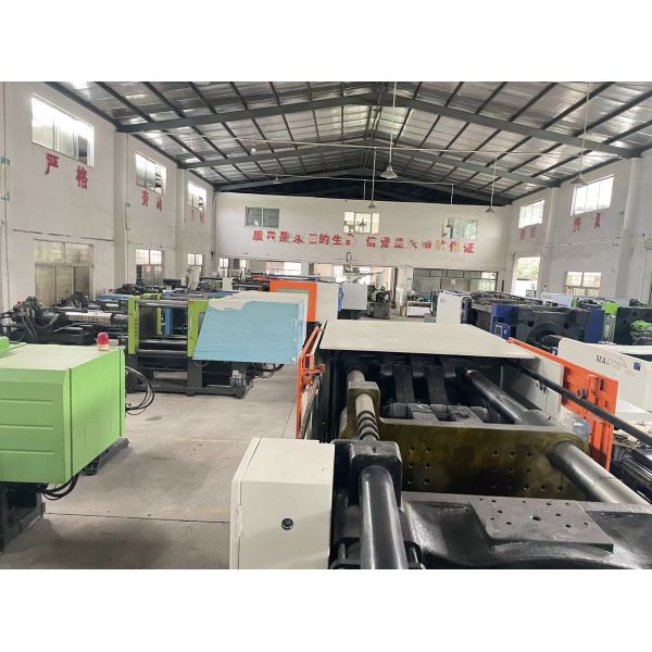 200 Ton Used Injection Molding Machine with PLC Control System for Plastic Molding