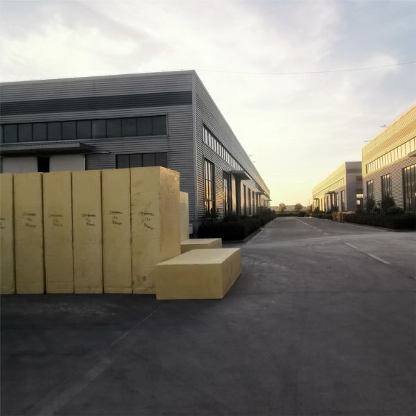 Carbon Chain Polymer Spray Double Component Polyurethane Foam Closed Cell Raw Material