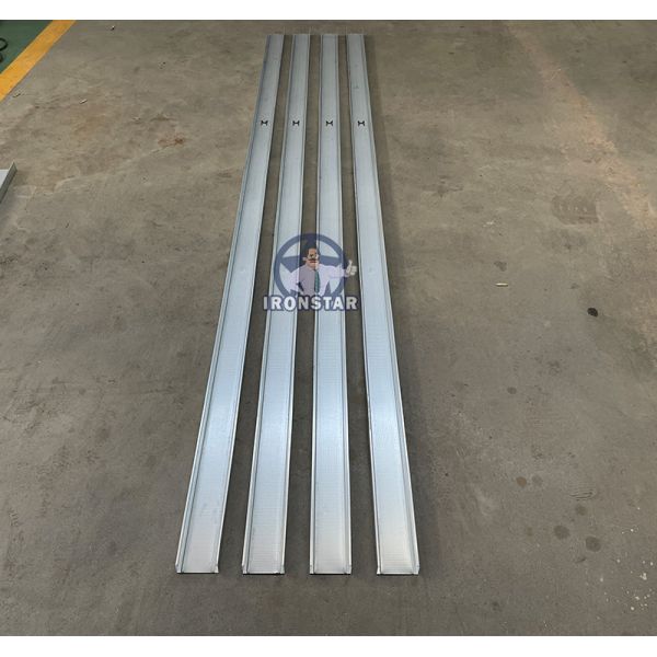 C and U stud and truck 6 sizes in 1 roll forming machine for Suriname