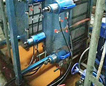 impacting tool for plate heat exchange
