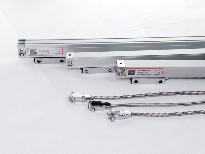 IP67 Protection Class Optical Linear Encoders Resolution 5µm Display Resolution Incremental or Absolute