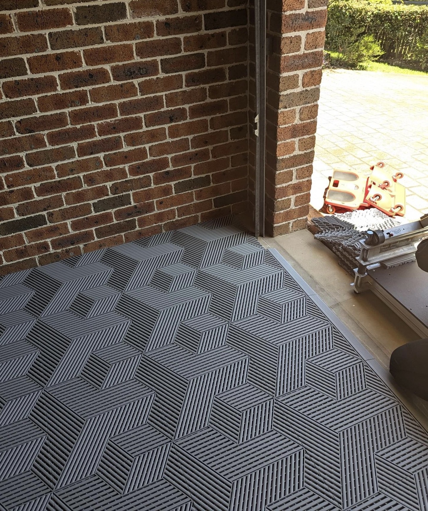Anti Slip Interlocking Garage Tile 25000lbs Interlocking Mats For Garage