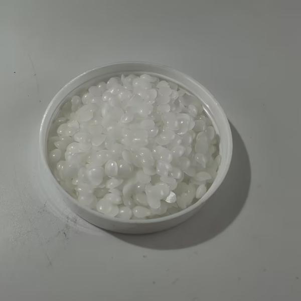 Quality Beeswax-Microcrystalline Wax Blend For Multifunctional Cosmetic Applications for sale
