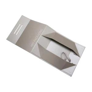 China Cardboard Luxury Gift Box Foldable Magnetic Closure With Hinged Lid wholesale