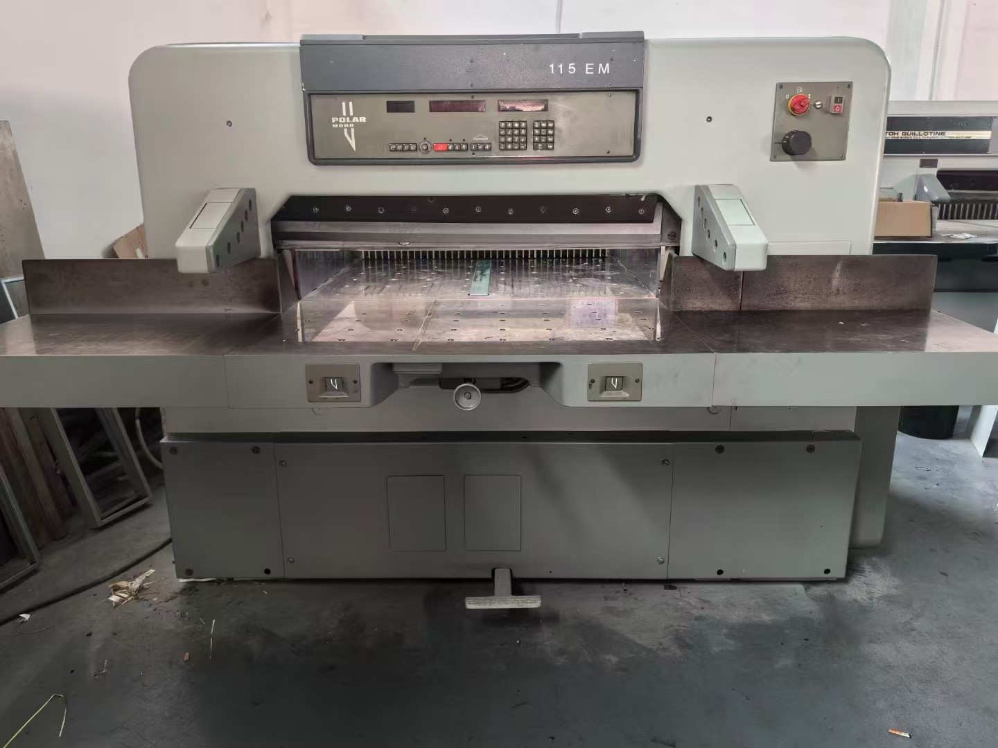 Automatic Hydraulic Paper Cutter Guillotine Polar Design 380v After Service Online Support