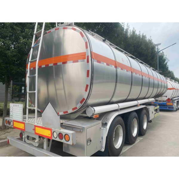 CIMC Directly Sells 3-Axle Aluminum Alloy Oil Tanker with 60000L Maximum Load Capacity
