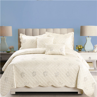 Embroidery Quilts with Sequins Egyptian Cotton Touch Brushed Microfiber Fabric Filling Polyester