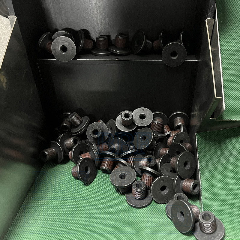 PLC Step Feeder Large Capacity Steady Speed Nuts Feeding Machine
