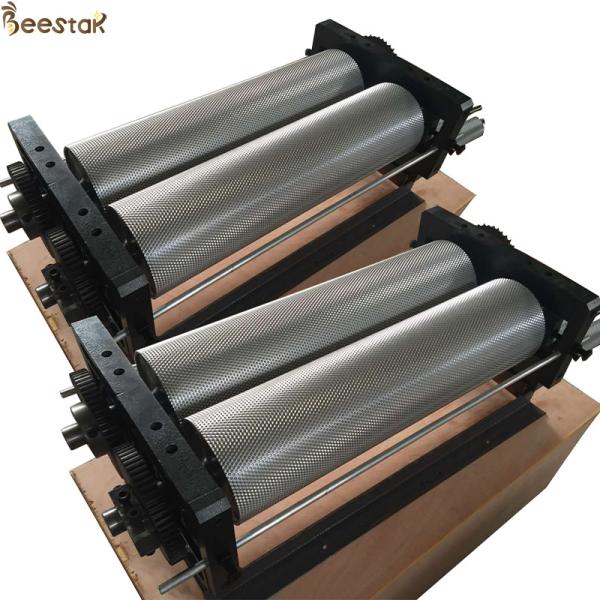 Apiculture Beeswax Embossing Machine Aluminium Alloy Comb Foundation Machinery