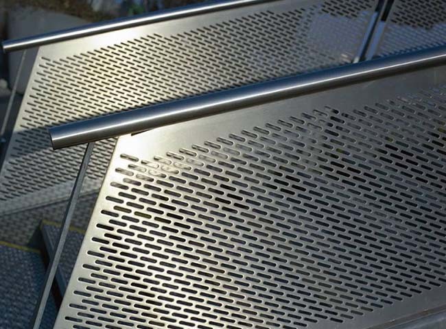 Slotted Hole Perforated Metal Sheet Offer An Efficient Way To Filter, Grades Liquids And Solids For Food Industries