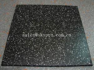 China Multi-color rubber pavers Smooth embossed Surface , crumb rubber tile flooring wholesale